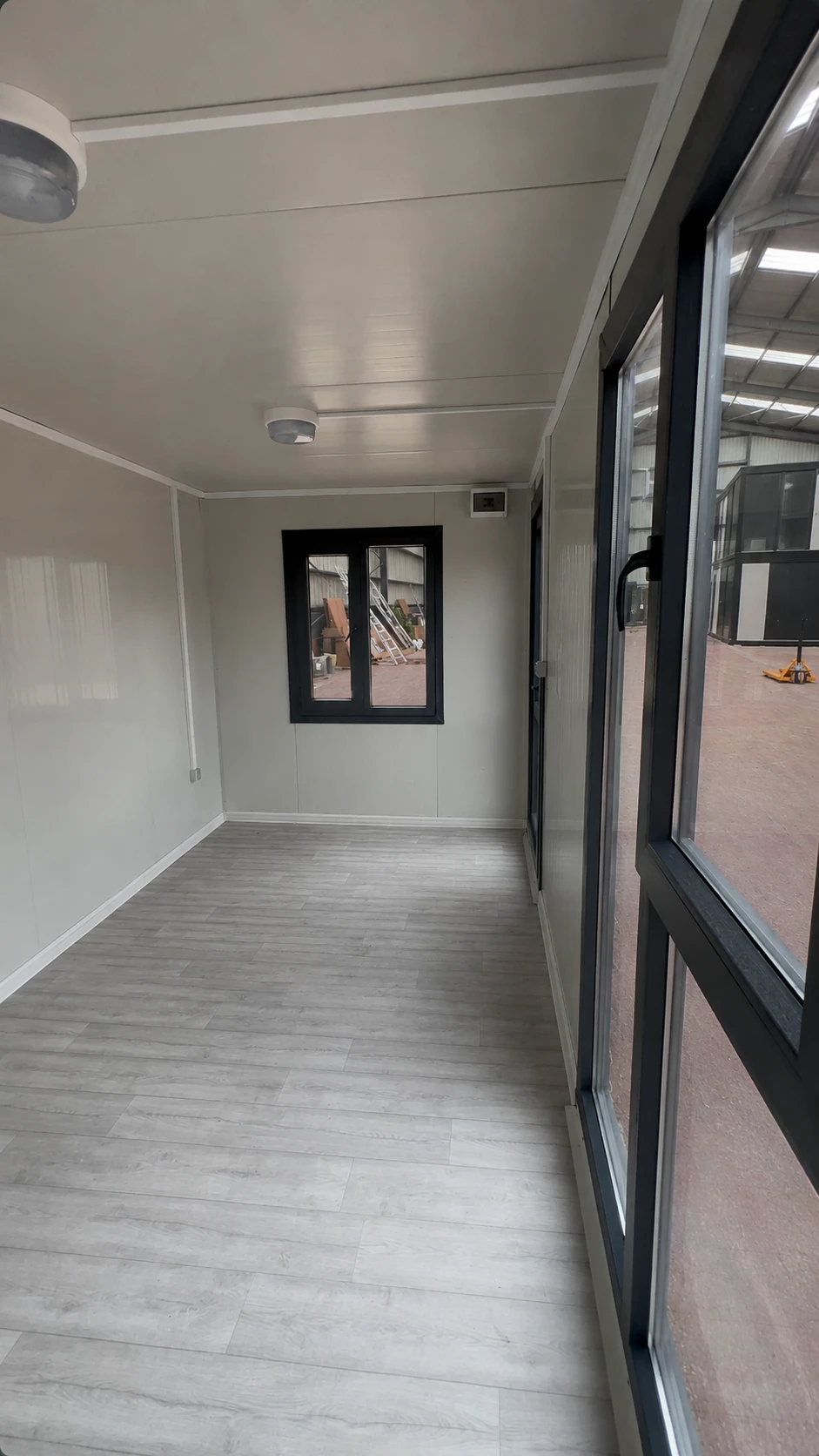 Black Office Bild 13